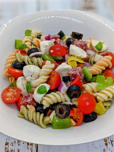 Easy Italian Pasta Salad - Café Flavorful