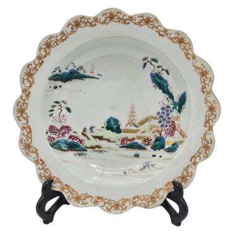 Large 'Famille Rose' Dish - Plate - Porcelain - Catawiki