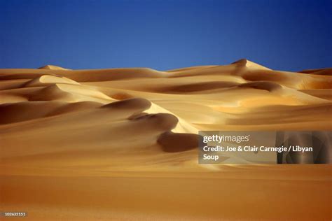 Ubari Sand Sea Libyan Sahara High-Res Stock Photo - Getty Images