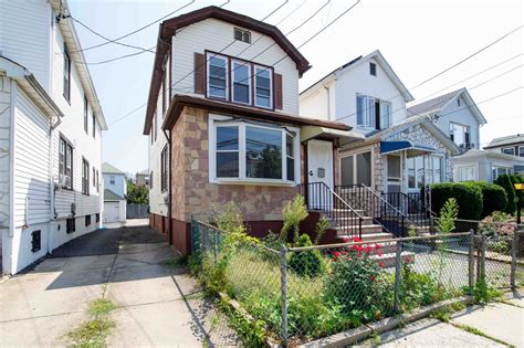 4416 Monticello Ave, Bronx, NY 10466 | Home Mega