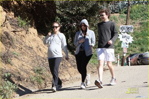 Natalie Portman: Beachwood Canyon Baby Bump!: Photo 2516824 | Natalie Portman, Pregnant ...