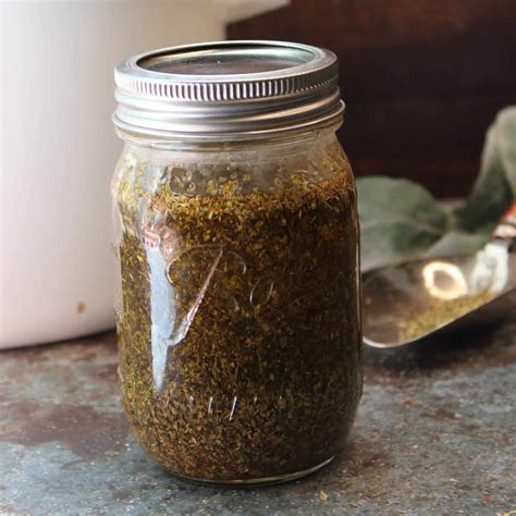 How to Make Homemade DIY Oregano Oil Recipe