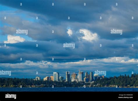 Bellevue skyline hi-res stock photography and images - Alamy