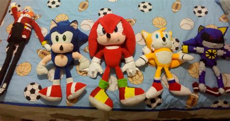 in my country it's impossible to get official sonic plushes (it's very ...