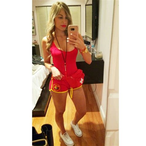 Baywatch costume Couples Halloween Outfits, Cute Couple Halloween Costumes, Halloween Coustumes ...