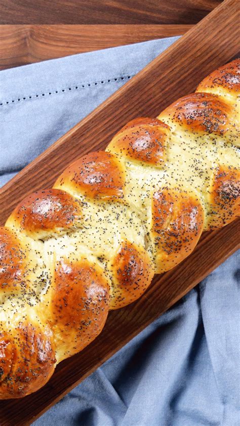 Cake au chorizo et à la mozzarella … | Challah bread recipes, Recipes, Bread recipes