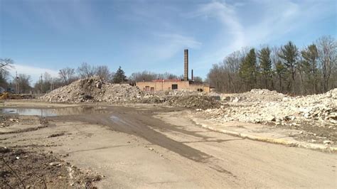 Former St. Joe's hospital in Warren, Ohio comes down