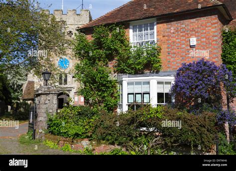 Appledore church hi-res stock photography and images - Alamy