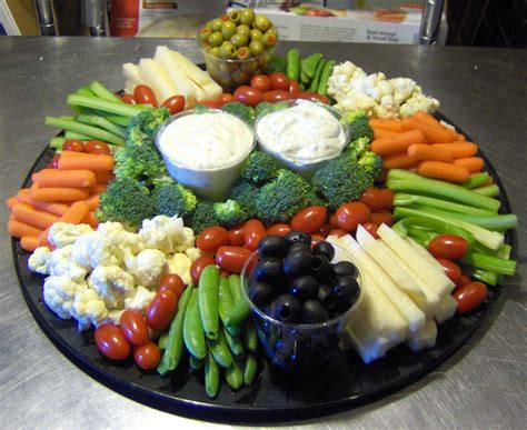 Pin by Morgan Quinn on Entertaining | Vegetable platter, Veggie tray, Vegetable tray