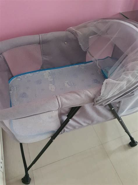 Baby bassinet - wheels / roackable, Babies & Kids, Baby Nursery & Kids Furniture, Cots & Cribs ...