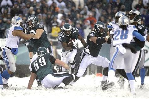Detroit Lions' defense gets beat up front, then pounded by Eagles - mlive.com