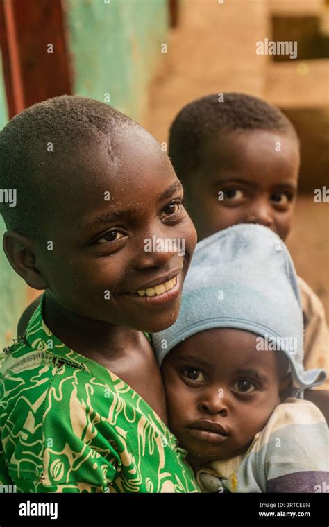 Village jinka tribe hi-res stock photography and images - Alamy