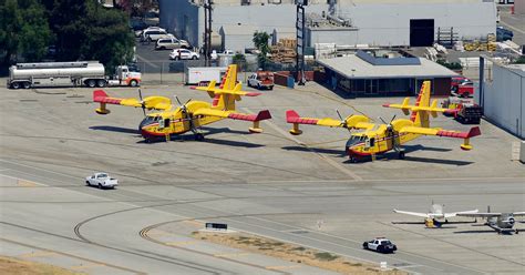 LA County Unveils 'Super Scooper' Firefighting Aircraft - CBS Los Angeles