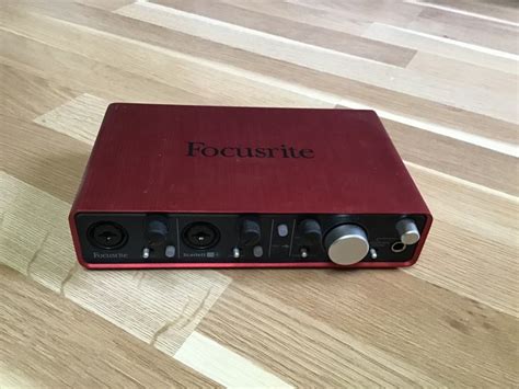 Focusrite 2i4