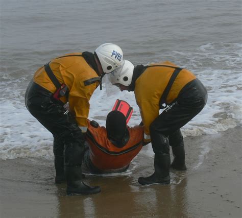 Dive Training: Becoming A Rescue Diver • Scuba Diver Life