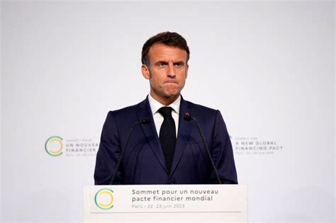 Putin hoping for 'long-lasting' war, says Macron | The Peninsula Qatar