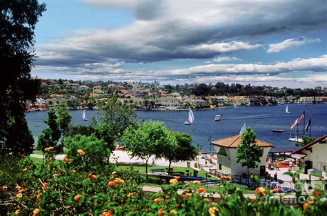 Mission Viejo Lake and Homes Photograph by Wernher Krutein - Fine Art ...