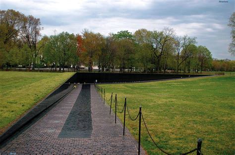 Vietnam Veterans Memorial. | Landscape, Maya lin, Vietnam veterans memorial