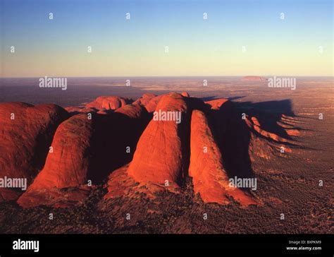 Aerial view desert landscape uluru kata tjuta national park hi-res ...