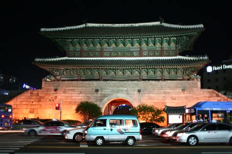 Dongdaemun Gate | Nighttime view of Dongdaemun Gate, also kn… | Flickr