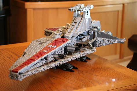 LEGO MOC UCS Venator Republic Attack Cruiser by Aniomylone ...