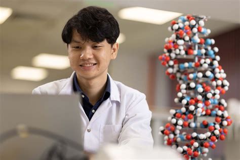 Biological Sciences & Structural Biology: Meet Damien from NTU SBS | Science @ NTU