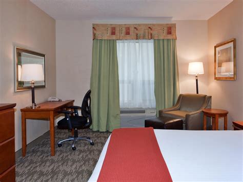 Holiday Inn Express & Suites Edmonton South Guest Room & Suite Options