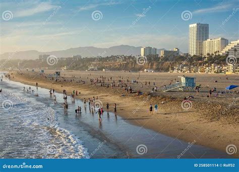 Santa Monica State Beach in Los Angeles, CA Editorial Stock Image ...