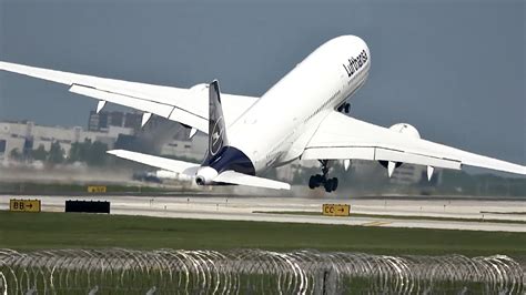 A350 Landing Goes Wrong - YouTube