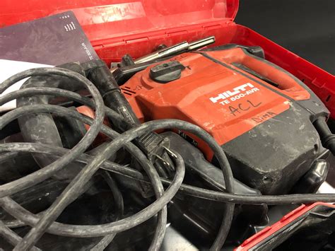 HILTI TE-500-AVR HAMMER DRILL IN CASE - Able Auctions