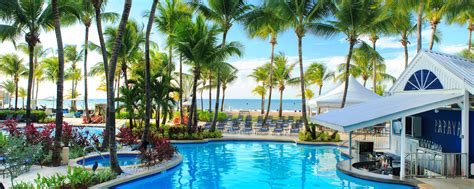 Explore the dazzling sights of Puerto Rico from Courtyard Isla Verde ...