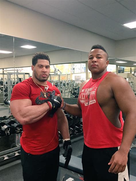 Top Football Prospect Gets Lift In With Laron Landry