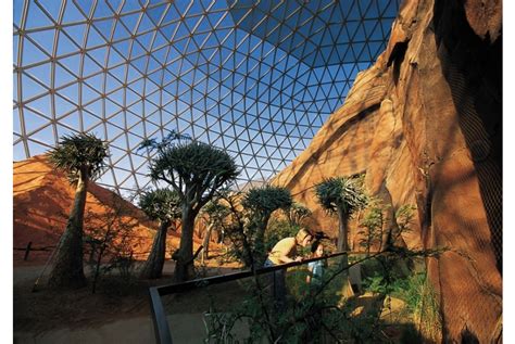 Omaha's Henry Doorly Zoo - Desert Dome