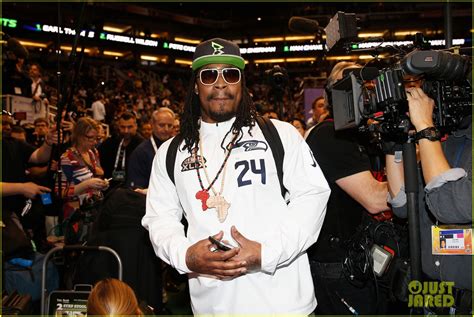 Marshawn Lynch Interview Video: 'I'm Here So I Won't Get Fined': Photo 3290169 | 2015 Super Bowl ...