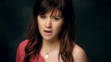 Kelly Clarkson- Dark Side {Music Video} - Kelly Clarkson Photo ...