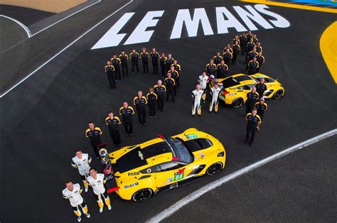 [PICS] Corvette Racing Continues Le Mans Tradition with the Official Team Photo - Corvette ...