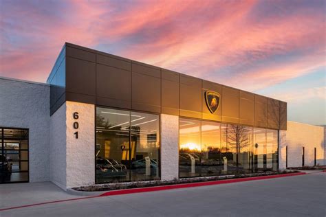 Lamborghini Unveils New Design Aesthetic in Dallas Showroom | Conceptcarz.com