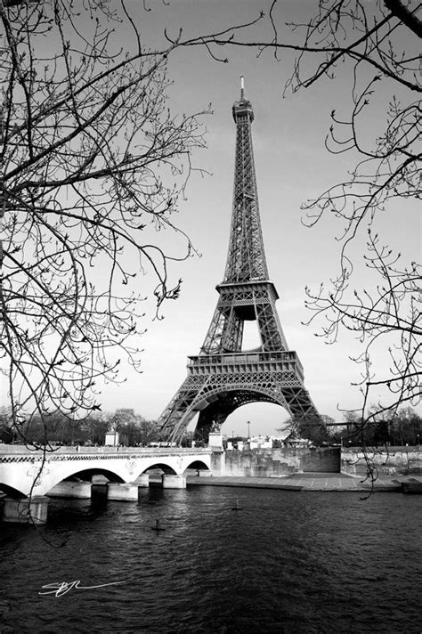 Black and white - Eiffel Tower print | Paris black and white, Eiffel tower, Eiffel tower photography