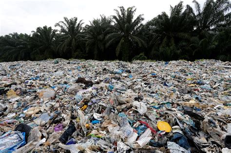 Malaysia, flooded with plastic waste, to send back some scrap to source - SE Asia - The Jakarta Post