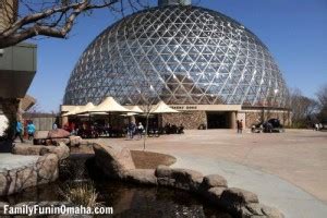 Tips for Visiting the Omaha Zoo | Family Fun in Omaha