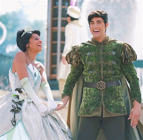 Tiana & Navim | Disney cosplay, Tiana and naveen, Disney face characters