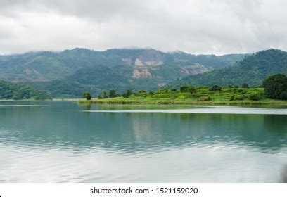 Mapanuepe Lake Marcelino Zambales Freshwater Lake Stock Photo ...