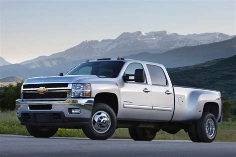 2013 Chevrolet Silverado 2500 HD and 3500 HD - CarPower360° CarPower360°