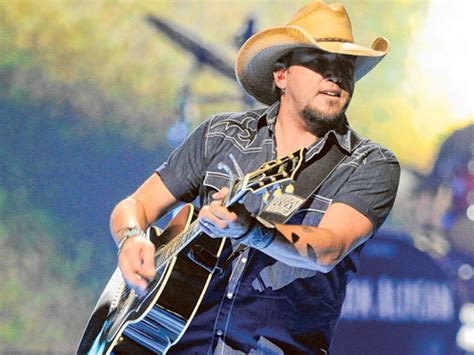 Country singer Jason Aldean tour bus kills pedestrian | Entertainment ...