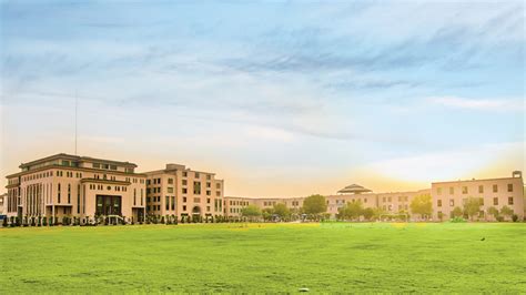 An Overview of UMT Lahore | Graana.com