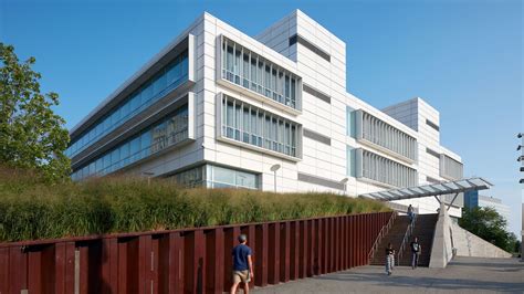 Rafael Viñoly Architects | City College of New York, The Bernard and Anne Spitzer School of ...