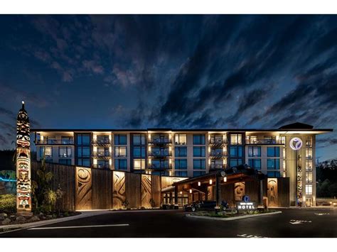 Hotel Features Stunning Carved Façade | 2021-08-03 | Building Enclosure