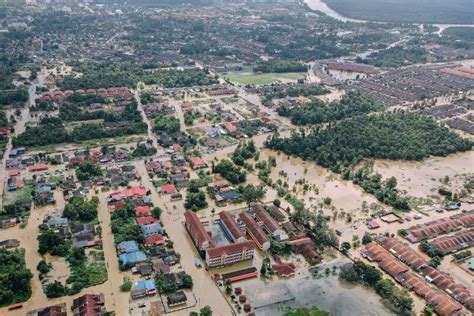 4 Negative Impacts of Flooding on the Planet | Earth.Org