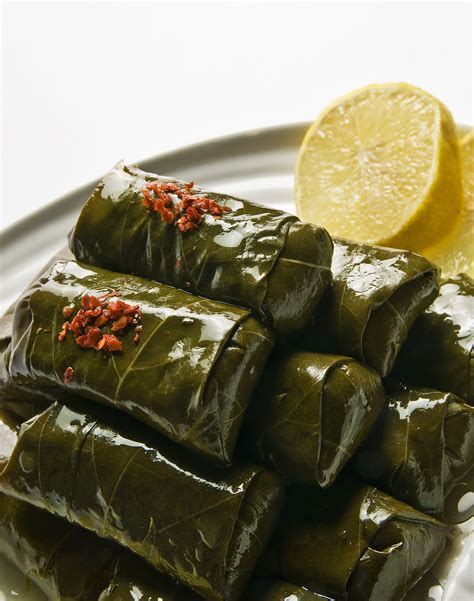 Dolma / grape leaves and rice | Cuisine, Culinaire, Les arts