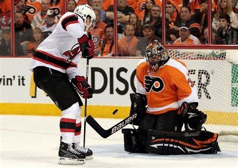 Flyers' Ilya Bryzgalov finally sprang a leak in the third period - nj.com